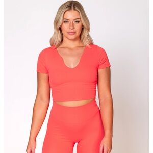 NWT P'Tula Notch Cropped Tee - Color: Punch - Size: Large